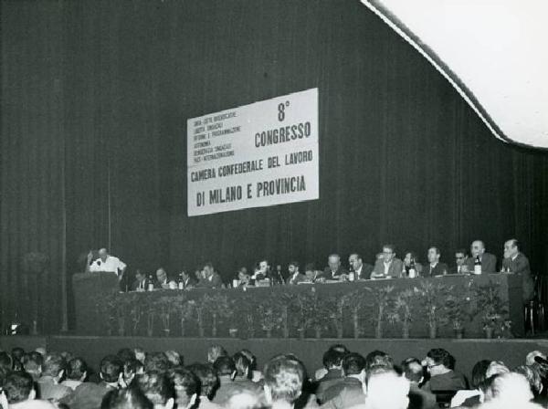Teatro Lirico - Interno - 8° Congresso della Camera confederale del lavoro di Milano e provincia - Tavolo della presidenza