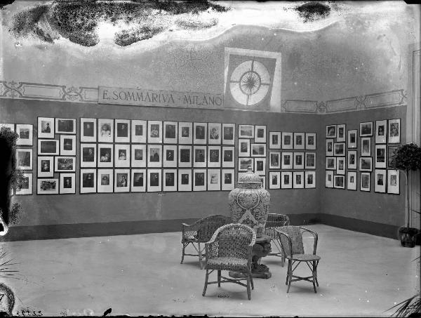 Veduta d'interni. Torino - Parco del Valentino: Esposizione internazionale di fotografia, ottica e cinematografia del 1923. Personale di Emilio Sommariva