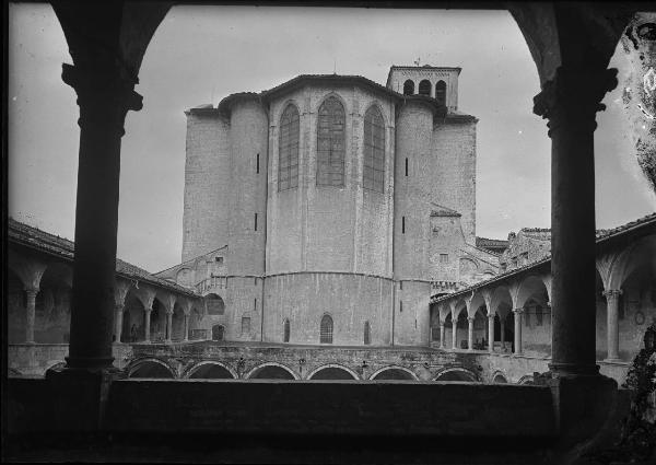 Veduta architettonica. Assisi - Sacro Convento e Basilica di San Francesco - Abside
