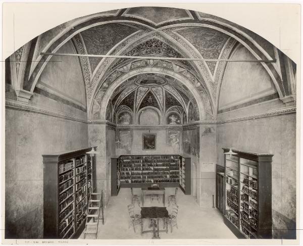Milano - Basilica di Sant'Ambrogio - Oratorio della Passione - Affreschi di Bernardino Luini e biblioteca