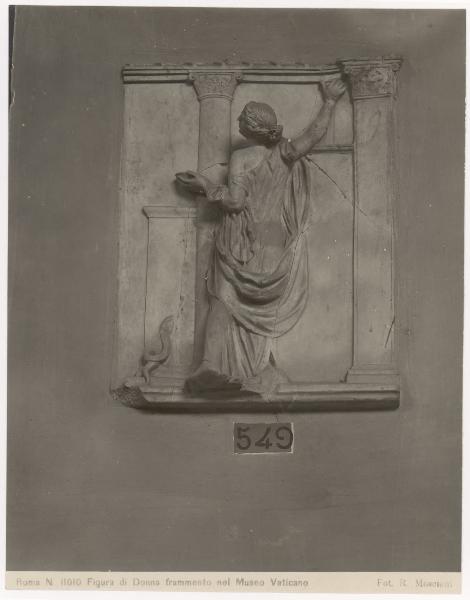 Scultura - Altorilievo romano - Figura di donna - Roma - Musei Vaticani