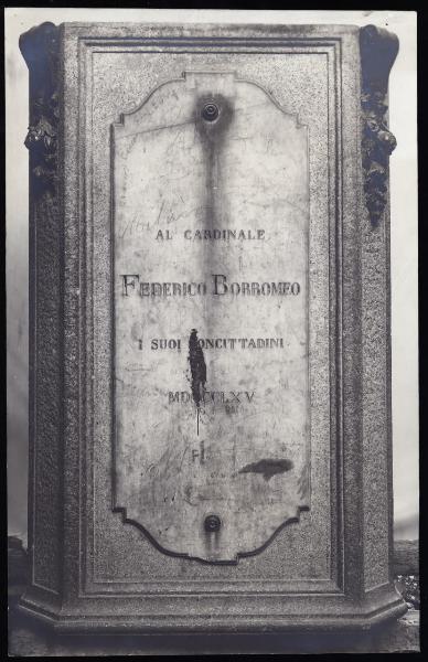 Scultura - Monumento al cardinale Federico Borromeo - Costanzo Corti - Milano - Biblioteca Ambrosiana
