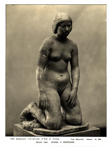 Venezia - XVIII Esposizione Internazionale d'Arte - I. Griselli, Donna in ginocchio, scultura