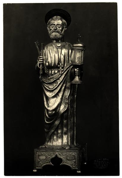 Milano - Castello Sforzesco - Civici Musei, statua di San Pietro in argento e rame dorato, oreficeria antica