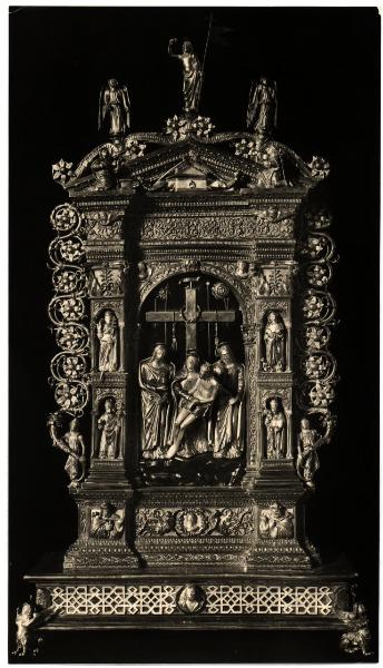 Vigevano - Duomo - Pace in argento, oreficeria sacra (sec - XVI)