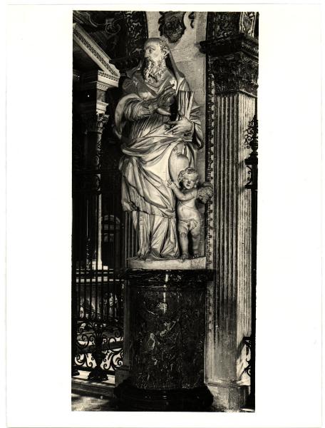 Pavia - Certosa - Navata, S. Gregorio, statua in marmo (XVII secolo)