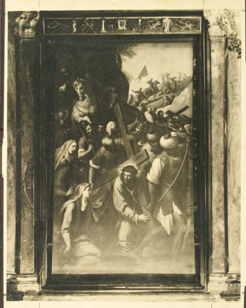 Milano - Chiesa di S. Antonio Abate. Transetto sinistro, altare della cappella delle Reliquie, Cristo che porta la Croce, olio su tela.