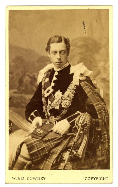 Ritratto maschile - Membro della famiglia reale inglese in costume scozzese