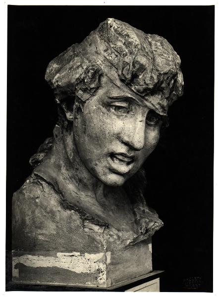 Giuseppe Grandi, testa femminile, studio plastico per il monumento delle Cinque Giornate di Milano, scultura (1881 ca.).