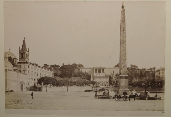 Roma - Piazza del Popolo - Obelisco, parco pubblico del Pincio e casina Valadier