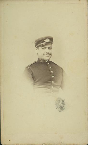 Ritratto maschile - Militare - Giovane in divisa con baffetti