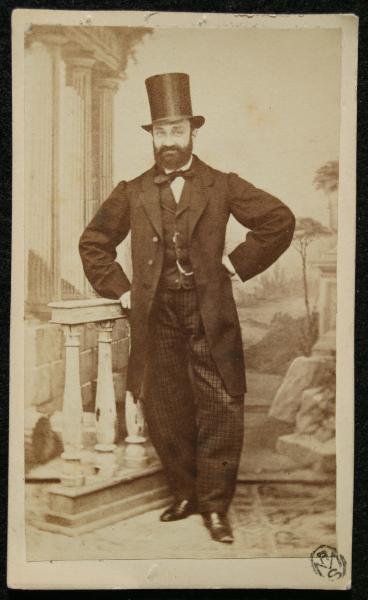 Ritratto maschile - Uomo con cappello a tuba