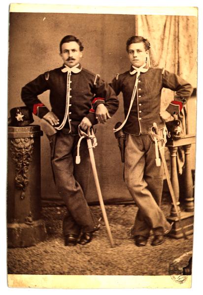 Ritratto di gruppo - Militari - Due cadetti in uniforme