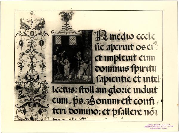 Vigevano - Museo del Tesoro del Duomo. S.Ambrogio tiene messa, iniziale miniata, particolare di una pagina di un codice.