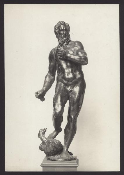 Vienna - Kunsthistoriches Museum. Giove, statuetta in metallo.