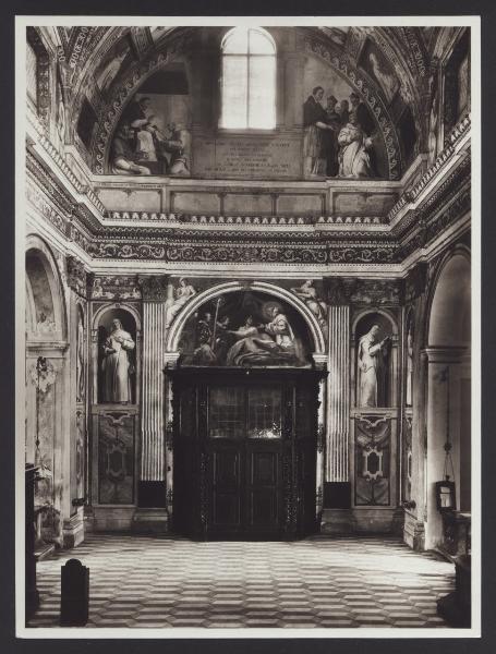 Milano - Certosa di Garegnano. Interno, veduta dell'ingresso alla chiesa.