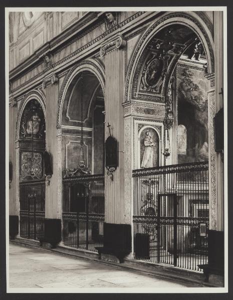 Milano - Chiesa di S. Angelo. Veduta di scorcio della terza, quarta e quinta cappella a destra.