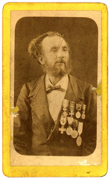 Ritratto maschile - Capitano Bended con medaglie