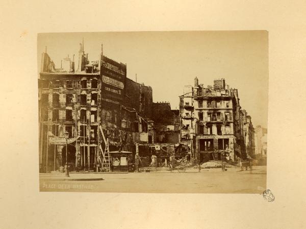 Parigi - Piazza della Bastiglia - Rovine dopo gli incendi del 1871