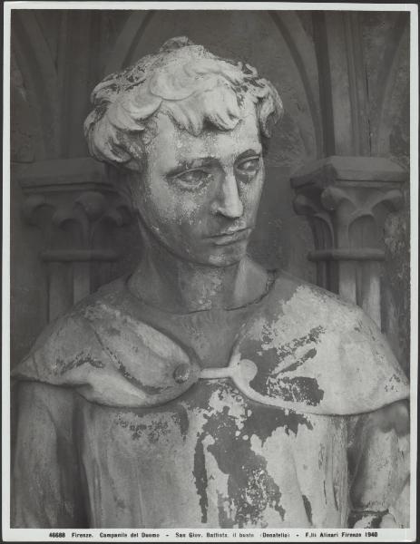Firenze - Museo dell'Opera del Duomo. Donatello, S. Giovanni Battista, particolare, scultura in pietra (1423-27).