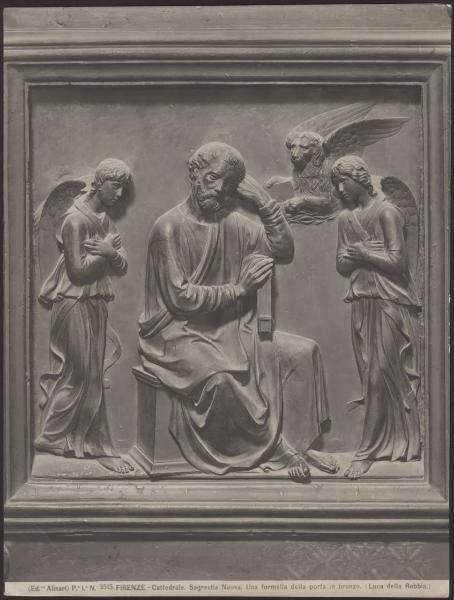 Firenze - Duomo. sacrestia Nuova, Luca della Robbia, S. Marco Evangelista fra due angeli, riquadro della porta, rilievo in bronzo (1445-69).