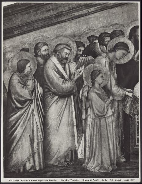 Berlino - Bode Museum (già Kaiser Friedrich Museum). Giotto, gruppo di Santi e Angeli, particolare della Dormitio Virginis, tempera su tavola (1320 ca.).