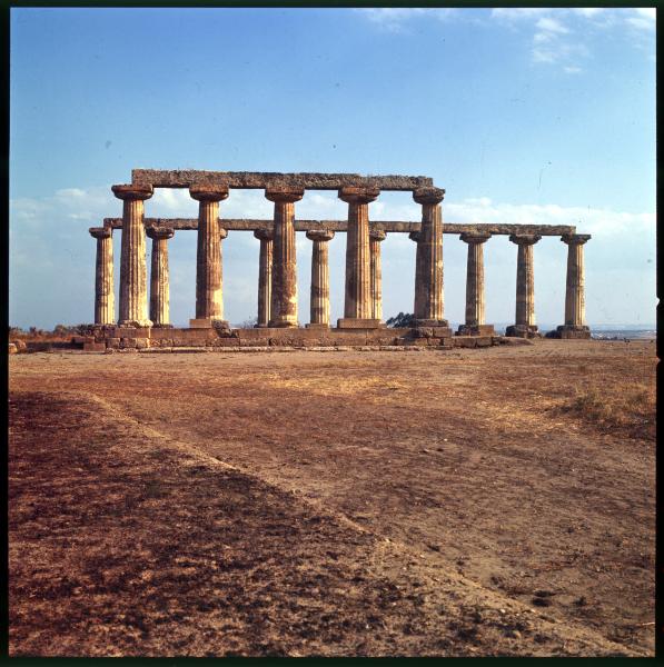 Basilicata - Bernalda - Area Archeologica del Metaponto - Tavole Palatine, o Tempio di Hera