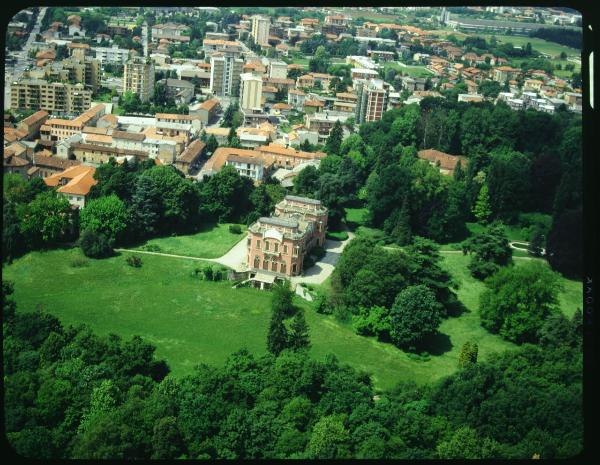 Vedano al Lambro (Monza). Complesso di Villa litta Villa Litta. Veduta aerea.