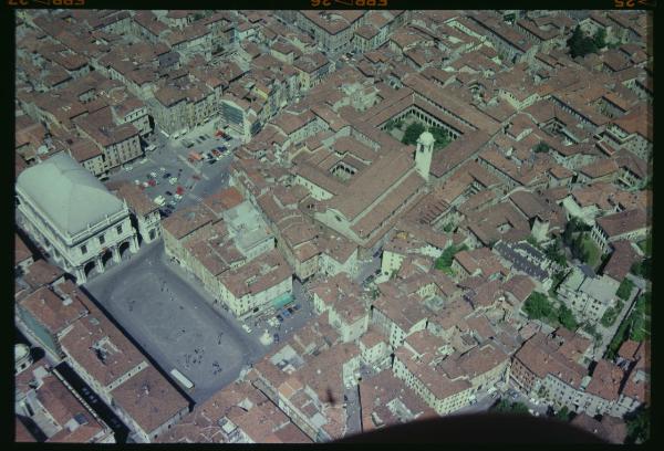 Brescia. Piazza della Loggia. Palazzo della Loggia. Piazza Rovetta. Monastero di San Giuseppe. Veduta aerea