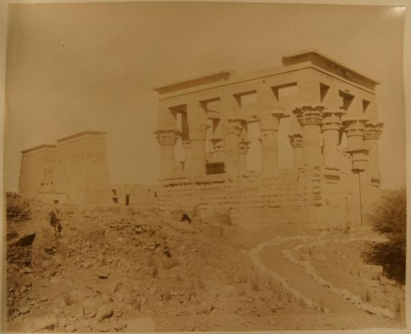 Egitto - Phile - Resti del chiosco di Traiano - Colonne