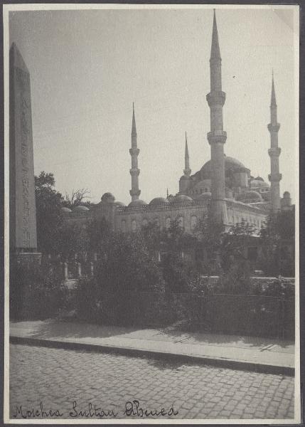 Turchia - Istanbul - Moschea Blu - Esterno - Obelisco