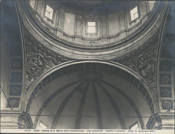 Todi - Chiesa di Santa Maria della Consolazione - Cupola e pennacchi