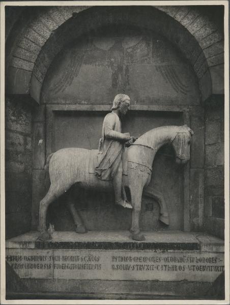Rilievo - Oldrado da Tresseno a cavallo - Benedetto Antelami - Milano - Palazzo della Ragione