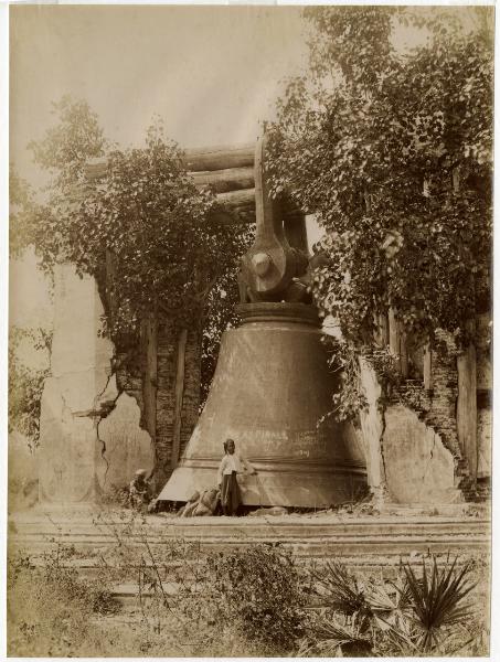 Myanmar - Mingoon - Grande Pagoda - Campana in bronzo