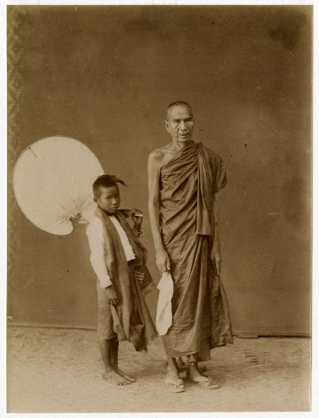 Ritratto - Monaco capo del Monastero Incomparabile (Atunashi Kyoung) e bambino - Myanmar