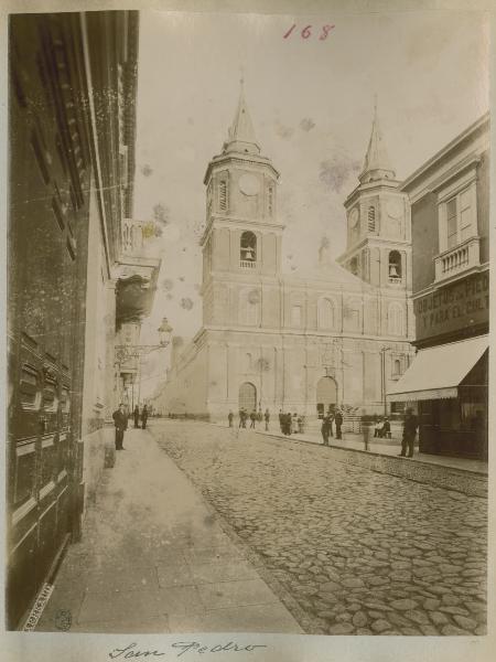 Perù - Lima - Chiesa di san Pietro - Esterno - Facciata - Strada
