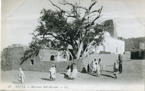 Tunisia - Nefta - Mausoleo del marabutto Sidi-Messoud