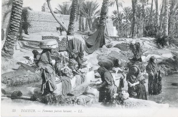 Tunisia - Tozeur - Donne ebree che lavano