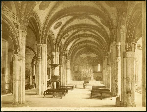 Milano - Basilica di Sant'Eustorgio - Navata principale e altare