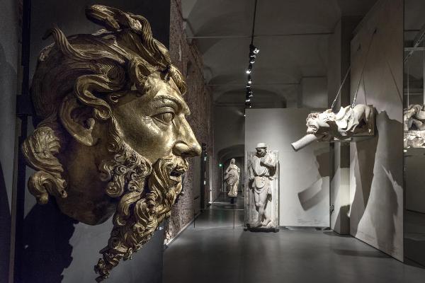 Milano - Museo del Duomo - sala dedicata all'epoca viscontea - in primo piano "Padre Eterno" di Beltramino de Zutti - 1416-1425