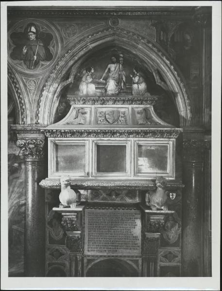 Monumento funebre - Tomba della famiglia Lupi - Padova - Basilica di S. Antonio
