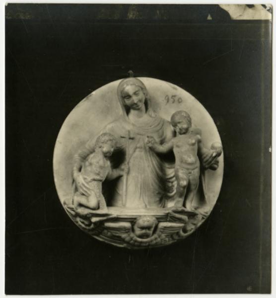 Scultura - Madonna col bambino e san Giovannino (inv. 1230), marmo - Scultore lombardo - Primo quarto del XVI sec - Milano- Castello Sforzesco - Musei Civici - Museo d'Arte Antica