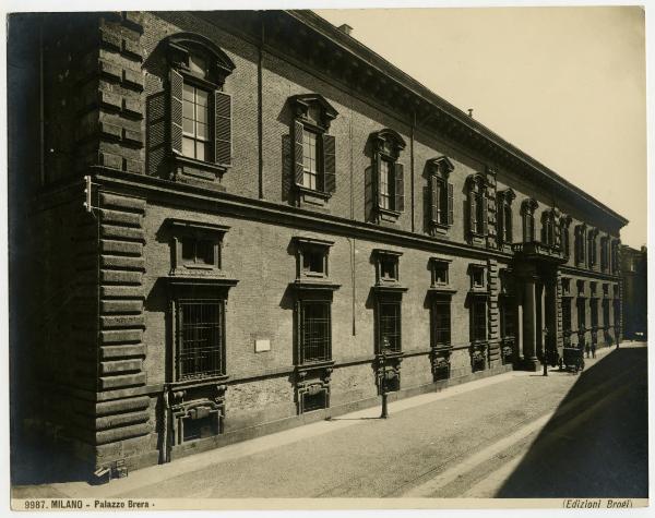 Milano - via Brera 28 - Palazzo di Brera - facciata - scorcio