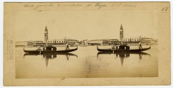 Venezia - Bacino di San Marco - Gondola e Piazza San Marco
