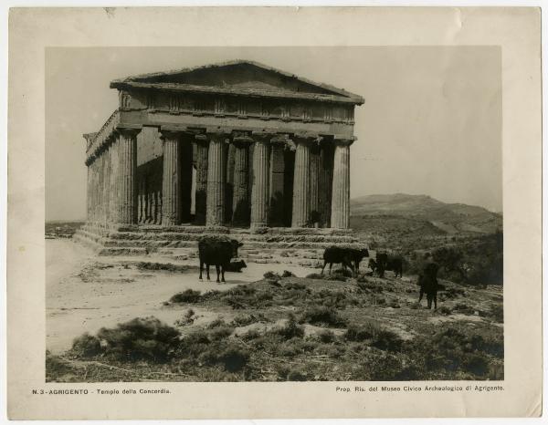 Agrigento - Tempio della Concordia - Facciata e pronao