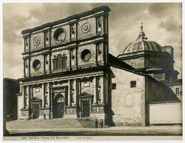 Aquila - Chiesa di S. Bernardino - Prospetto principale e fianco