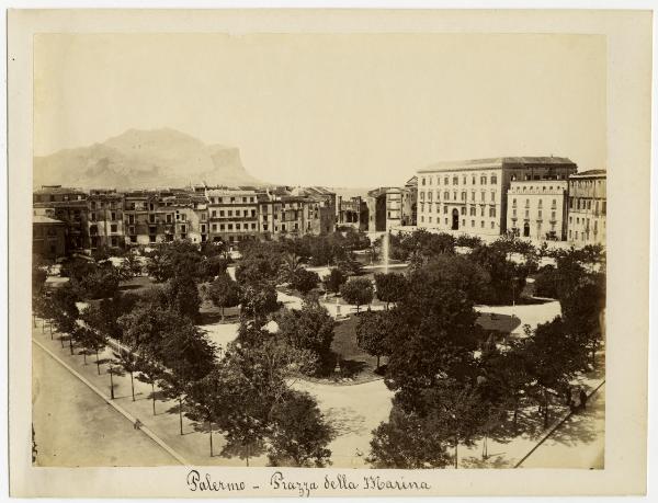 Palermo - Piazza della Marina - Veduta