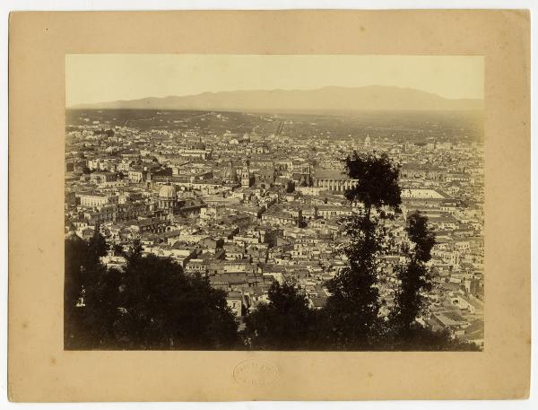 Napoli - Veduta della città dal colle del Vomero in direzione del Complesso di Santa Chiara