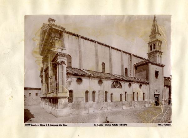 Venezia - Sestiere di Castello - Campo San Francesco della Vigna - Chiesa di San Francesco della Vigna - Fianco destro