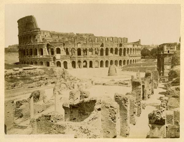 Roma - Foro Romano - Colosseo e scavi